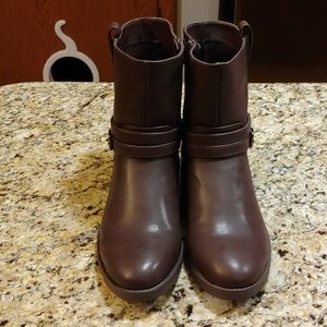 ⬇New Style & Co. Boots 8M